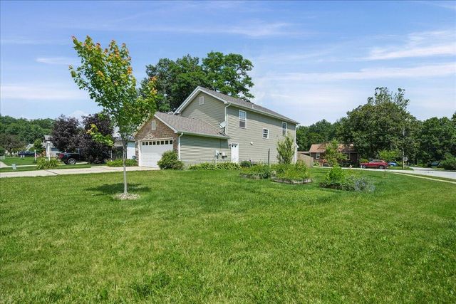 900 Brookfield Drive, Chesterton, IN 46304