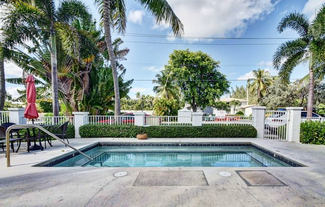 1020 Casuarina Road, Delray Beach, FL 33483