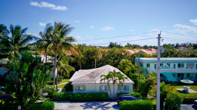 1020 Casuarina Road, Delray Beach, FL 33483