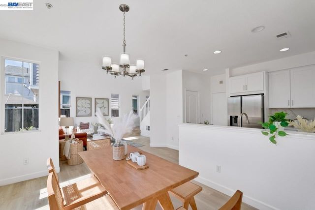 7314 Carter Ave, Newark, CA 94560