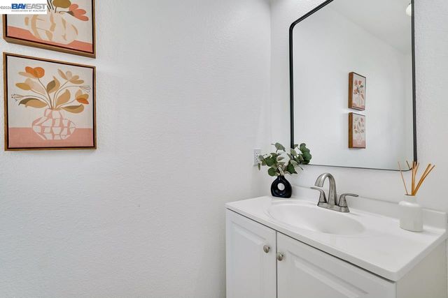 7314 Carter Ave, Newark, CA 94560