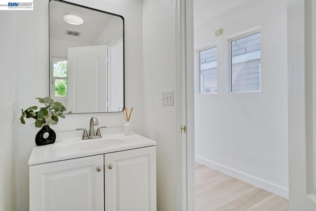 7314 Carter Ave, Newark, CA 94560