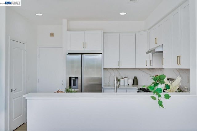 7314 Carter Ave, Newark, CA 94560