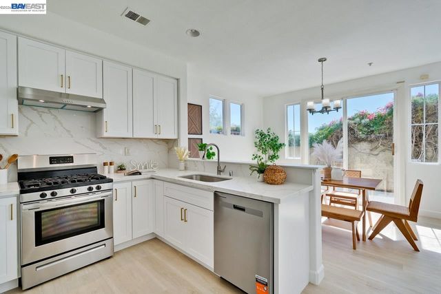7314 Carter Ave, Newark, CA 94560