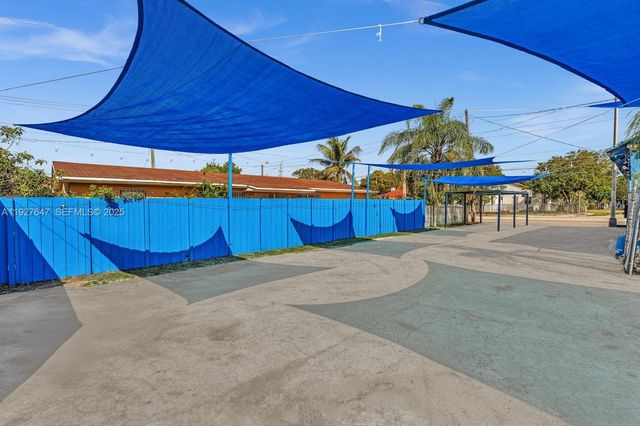 4500 NW 12th Ave, Miami, FL 33127