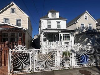 90-62 202nd Street, Hollis, NY 11423
