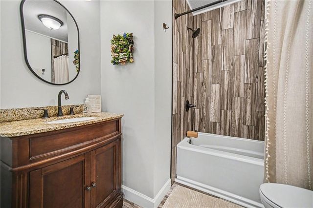 1209 N 8th Street, Lansing, KS 66043