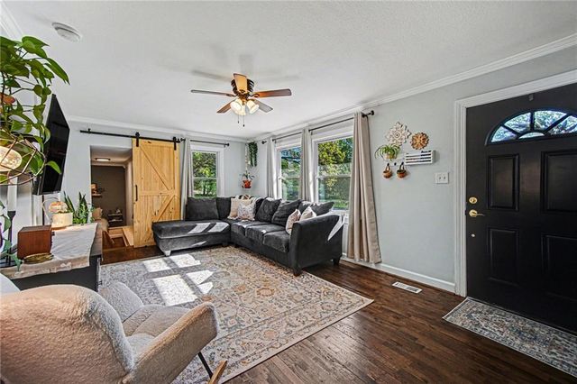 1209 N 8th Street, Lansing, KS 66043