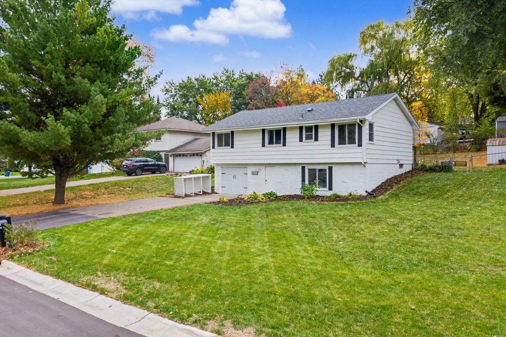 13653 69th Avenue N, Maple Grove, MN 55311 — exterior