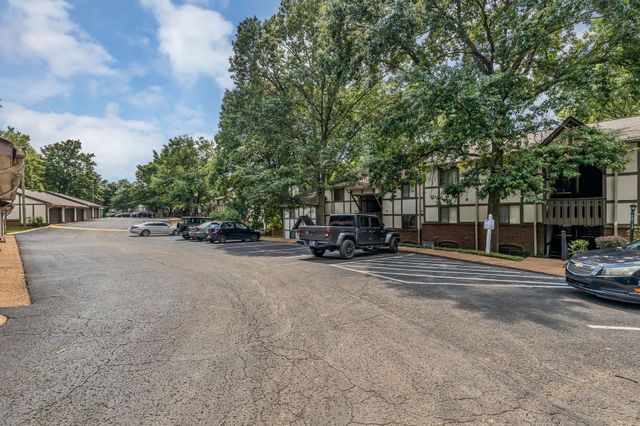 5304 Edmondson Pike Apt 1, Nashville, TN 37211