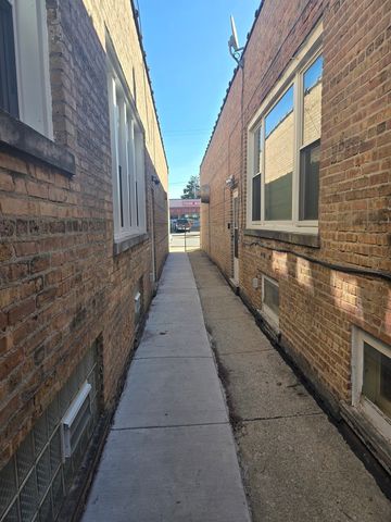 8304 S Kedzie Avenue Rear, Chicago, IL 60652