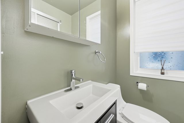 5455 N Lieb Avenue, Chicago, IL 60630