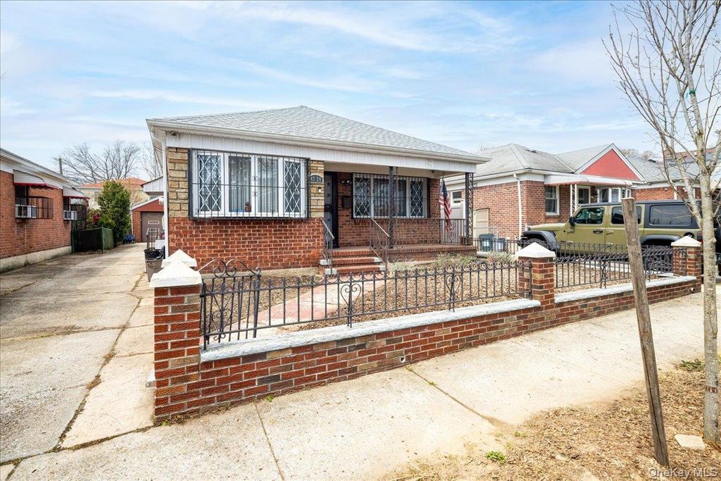 4724 168th Street, Flushing, NY 11358 — photo 2