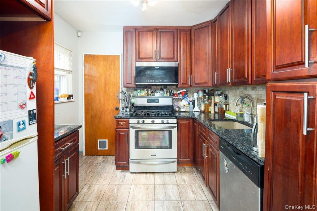 4724 168th Street, Flushing, NY 11358 — photo 3