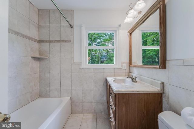 12801 ROCKWOOD LN, Woodbridge, VA 22192