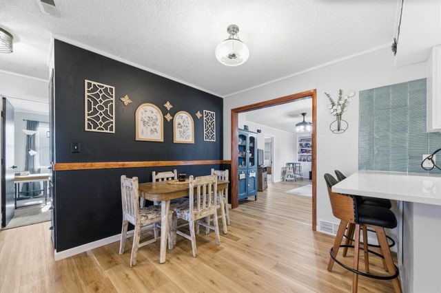 121 Western Ave, Haysville, KS 67060