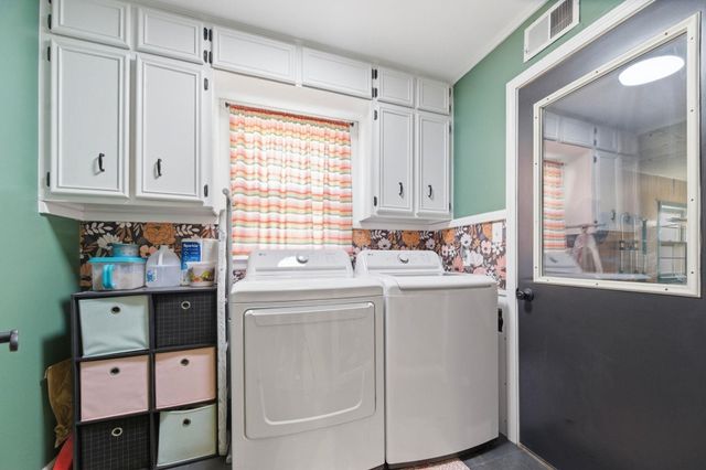 121 Western Ave, Haysville, KS 67060