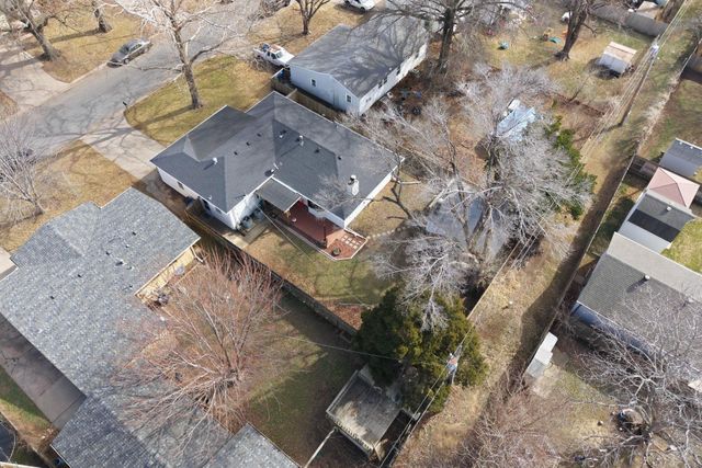 121 Western Ave, Haysville, KS 67060