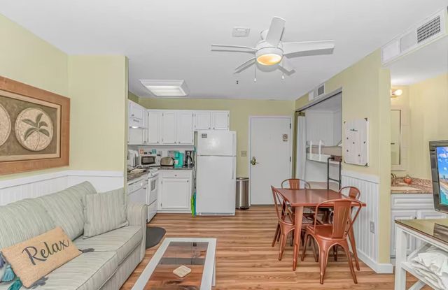 5905 S Kings Hwy Unit 205, Myrtle Beach, SC 29575
