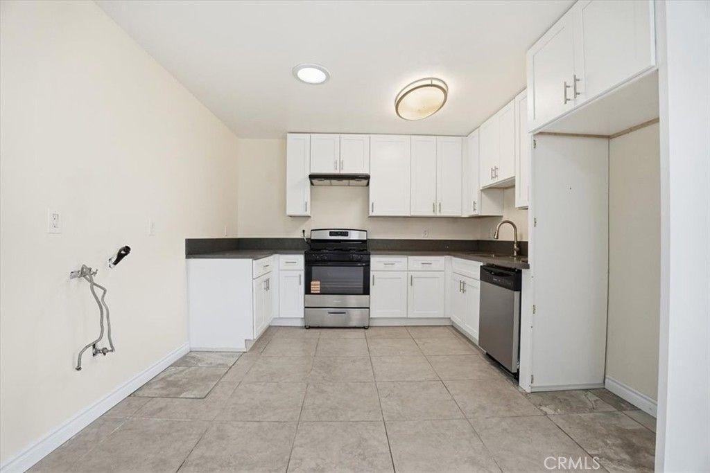 Image 8 of property listing at 12620 Anthony, Chino, CA 91710