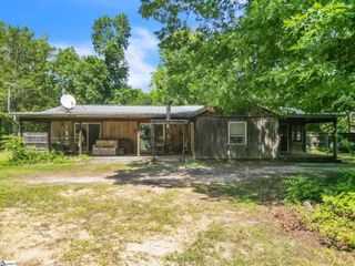 934 Rocky Ridge Road, Enoree, SC 29335