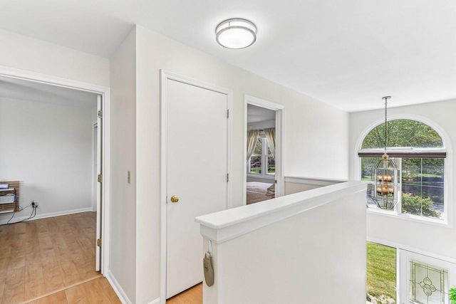 700 E Hobby LANE, Oak Creek, WI 53154