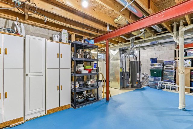 700 E Hobby LANE, Oak Creek, WI 53154