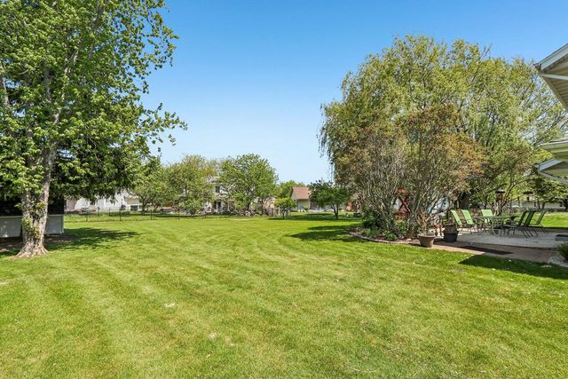 700 E Hobby LANE, Oak Creek, WI 53154