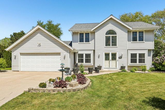 700 E Hobby LANE, Oak Creek, WI 53154
