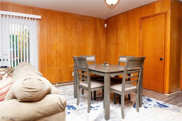 1863 Deerfield Avenue SW, Warren, OH 44485