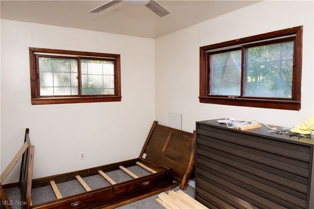 1863 Deerfield Avenue SW, Warren, OH 44485