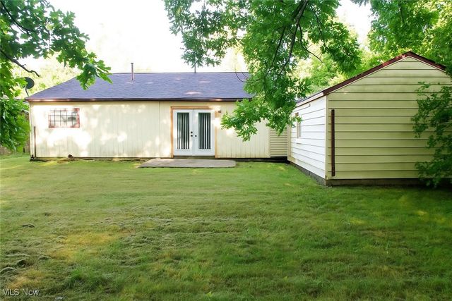 1863 Deerfield Avenue SW, Warren, OH 44485