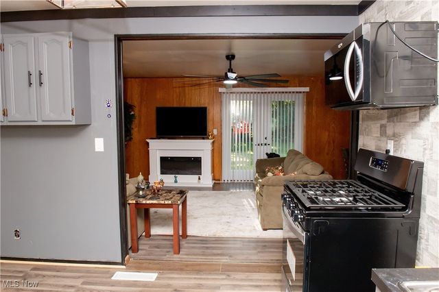 1863 Deerfield Avenue SW, Warren, OH 44485