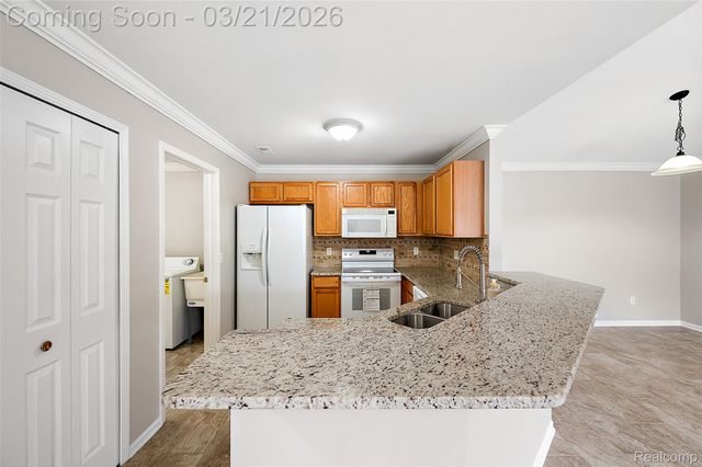 43935 Rushcliffe Drive, Sterling Heights, MI 48313