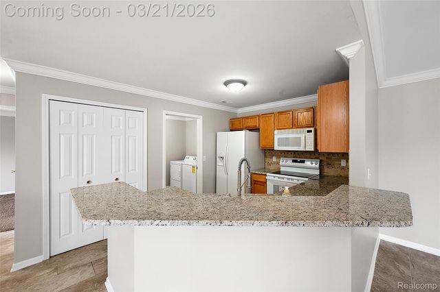 43935 Rushcliffe Drive, Sterling Heights, MI 48313