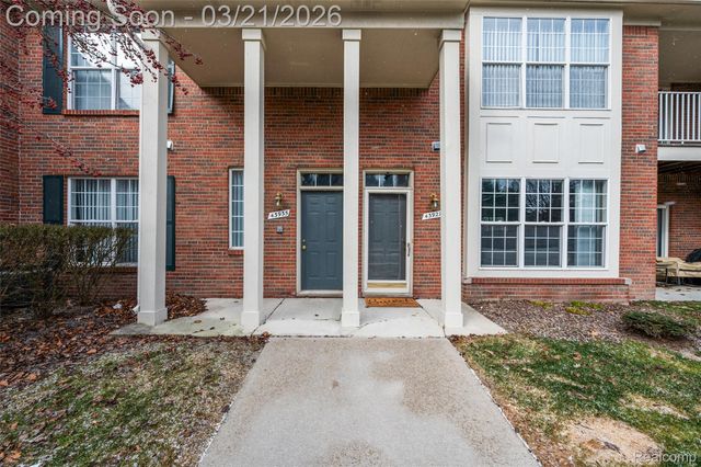 43935 Rushcliffe Drive, Sterling Heights, MI 48313