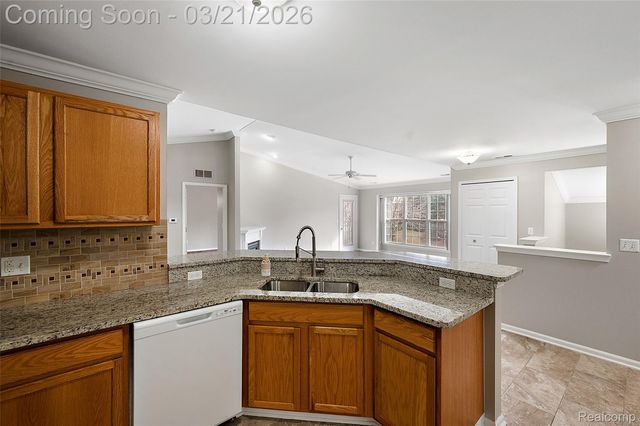 43935 Rushcliffe Drive, Sterling Heights, MI 48313