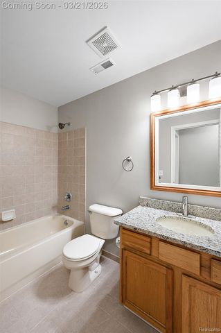 43935 Rushcliffe Drive, Sterling Heights, MI 48313