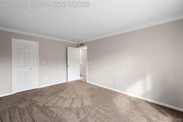 43935 Rushcliffe Drive, Sterling Heights, MI 48313