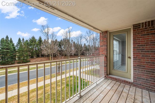 43935 Rushcliffe Drive, Sterling Heights, MI 48313