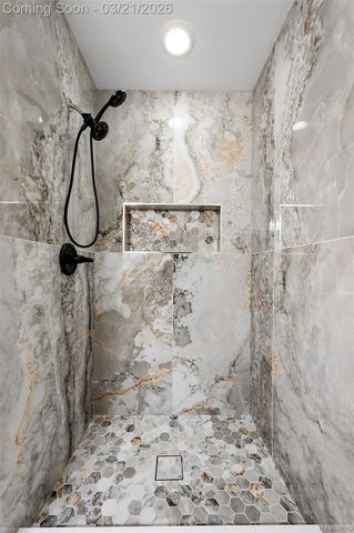 43935 Rushcliffe Drive, Sterling Heights, MI 48313