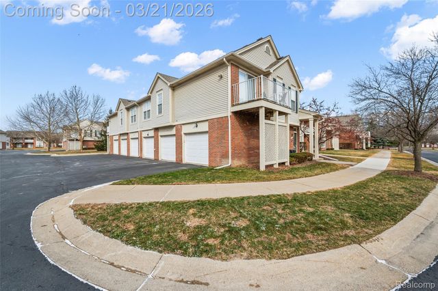 43935 Rushcliffe Drive, Sterling Heights, MI 48313
