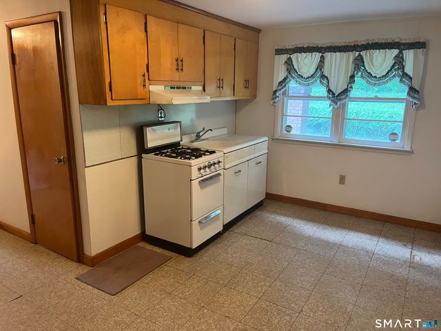 32 Homestead Avenue, Derby, CT 06418