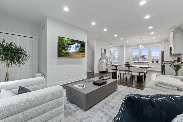 2908 Zana Drive, Troy, MI 48085