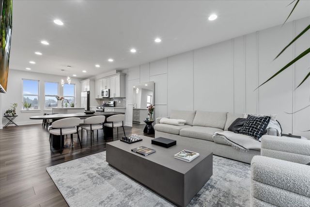 2908 Zana Drive, Troy, MI 48085