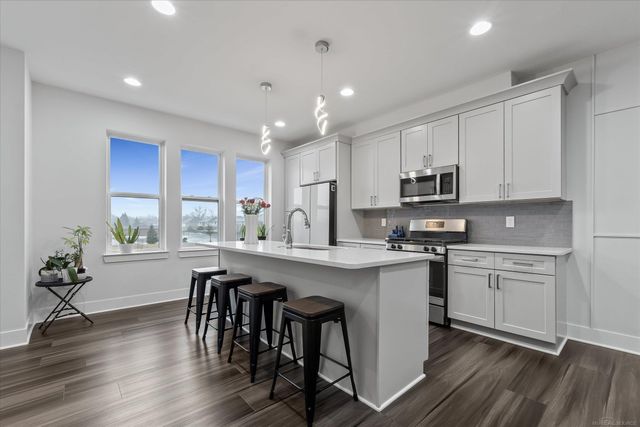 2908 Zana Drive, Troy, MI 48085