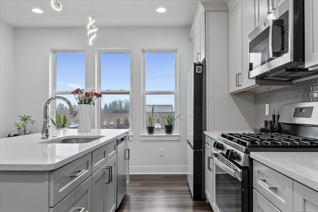 2908 Zana Drive, Troy, MI 48085