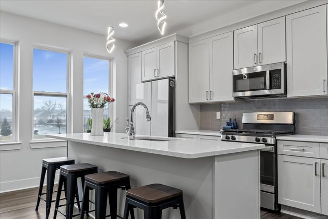 2908 Zana Drive, Troy, MI 48085