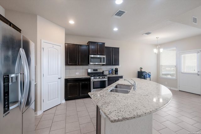 512 SALTLICK WAY, Schertz, TX 78108