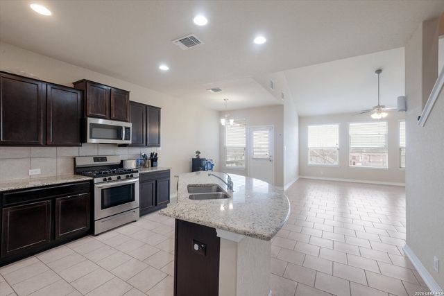 512 SALTLICK WAY, Schertz, TX 78108